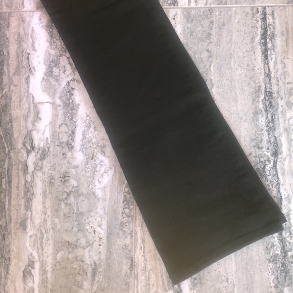 Black Jeans - Picture 2 of 4